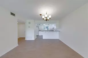 68 Country Club Dr, Largo, FL 33771 - Photo 11