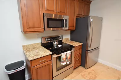 10263 Gandy Boulevard N #405, Saint Petersburg, FL 33702 - Photo 9