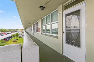 4890 Bay St NE, Saint Petersburg, FL 33703 - Photo 3