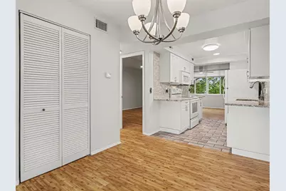 4890 Bay St NE #324, Saint Petersburg, FL 33703 - Photo 7