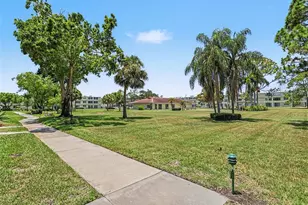 4890 Bay St NE, Saint Petersburg, FL 33703 - Photo 21