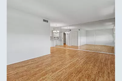 4890 Bay St NE #324, Saint Petersburg, FL 33703 - Photo 5