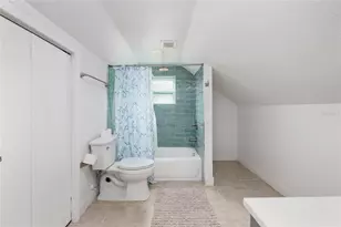 1147 James Ave S, Saint Petersburg, FL 33705 - Photo 17