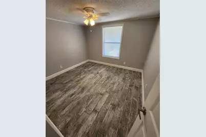1400 Strawberry Place #19, Plant City, FL 33563 - Photo 5