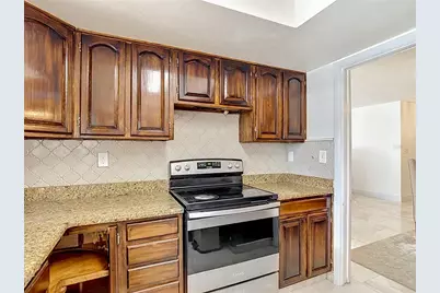 5126 Rolling Hills Court, Tampa, FL 33617 - Photo 15