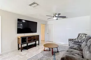 5126 Rolling Hills Ct, Tampa, FL 33617 - Photo 21