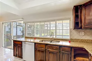 5126 Rolling Hills Ct, Tampa, FL 33617 - Photo 13