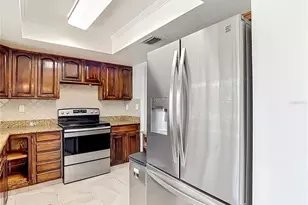 5126 Rolling Hills Ct, Tampa, FL 33617 - Photo 17