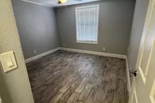 1400 Strawberry Pl, Plant City, FL 33563 - Photo 9