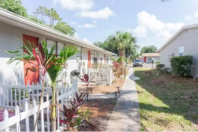 1400 Strawberry Place #22, Plant City, FL 33563 - Photo 1
