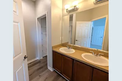 8319 King Blossom Court, Tampa, FL 33615 - Photo 17