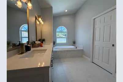 1914 Leichester Street, Valrico, FL 33594 - Photo 11