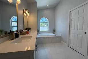 1914 Leichester St, Valrico, FL 33594 - Photo 11
