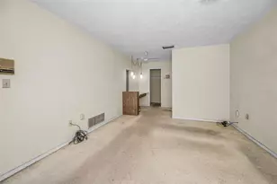 7908 2nd Ave S, Saint Petersburg, FL 33707 - Photo 15