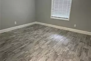 1400 Strawberry Pl, Plant City, FL 33563 - Photo 7