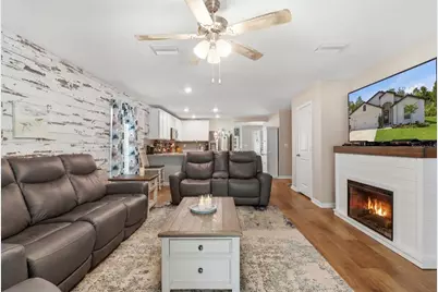 12200 Pine Finch Avenue, Weeki Wachee, FL 34614 - Photo 11