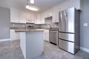 301 Andover Pl S, Sun City Center, FL 33573 - Photo 9