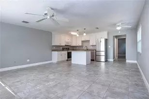 301 Andover Pl S, Sun City Center, FL 33573 - Photo 5