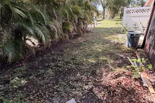 9975 87th St, Seminole, FL 33777 - Photo 23