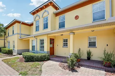 3853 Island Way, Saint Petersburg, FL 33705 - Photo 1