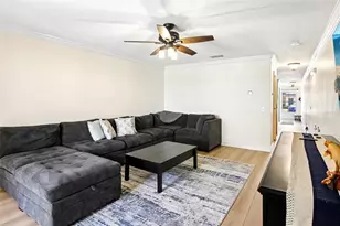 3853 Island Way, Saint Petersburg, FL 33705 - Photo 3