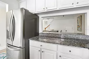 3853 Island Way, Saint Petersburg, FL 33705 - Photo 11