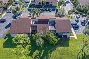 890 N Village Dr N, Saint Petersburg, FL 33716 - Photo 37