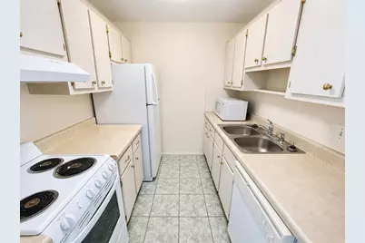 8305 111th Street #108, Seminole, FL 33772 - Photo 7
