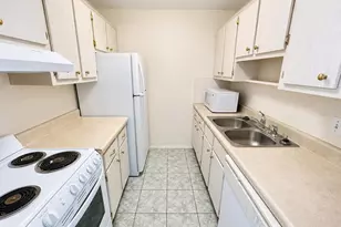 8305 111th St, Seminole, FL 33772 - Photo 7