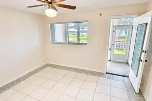 8305 111th St, Seminole, FL 33772 - Photo 9