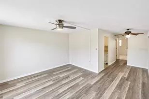 8305 111th St, Seminole, FL 33772 - Photo 5