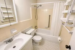8305 111th St, Seminole, FL 33772 - Photo 11