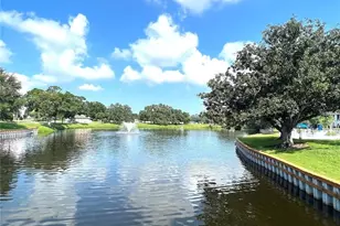 8305 111th St, Seminole, FL 33772 - Photo 17