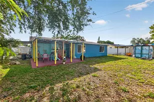 3232 59th Way N, Saint Petersburg, FL 33710 - Photo 3