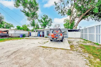 2318 W Powhatan Avenue, Tampa, FL 33603 - Photo 31