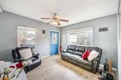 2318 W Powhatan Avenue, Tampa, FL 33603 - Photo 3