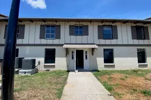 542 Plaza Seville Ct, Treasure Island, FL 33706 - Photo 1