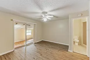 9616 N Oklawaha Ave, Tampa, FL 33617 - Photo 31