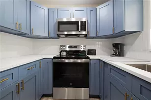 1809 E Knollwood St, Tampa, FL 33610 - Photo 11