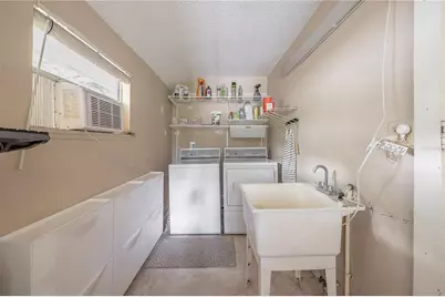 5207 N Suwanee Avenue, Tampa, FL 33603 - Photo 35