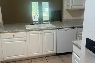 8509 Alexandra Arbor Ln, Tampa, FL 33637 - Photo 3
