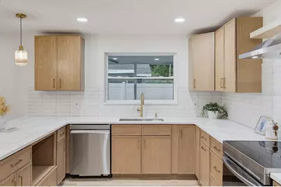 7520 20th Street N, Saint Petersburg, FL 33702 - Photo 17