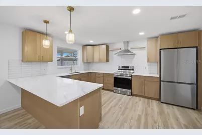 7520 20th Street N, Saint Petersburg, FL 33702 - Photo 11