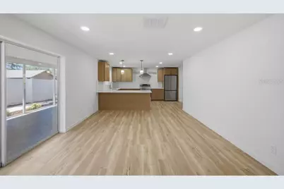 7520 20th Street N, Saint Petersburg, FL 33702 - Photo 7