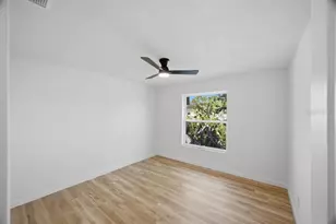 7520 20th St N, Saint Petersburg, FL 33702 - Photo 25