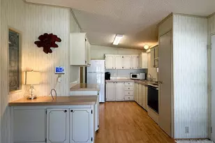 4550 Charter St, Zephyrhills, FL 33542 - Photo 11