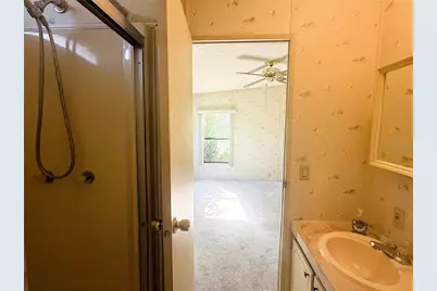 4550 Charter Street, Zephyrhills, FL 33542 - Photo 17