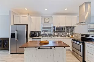 3110 15th St N, Saint Petersburg, FL 33704 - Photo 11