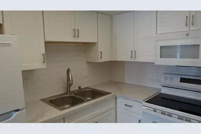 8100 Dr Martin Luther King Jr Street N #105, Saint Petersburg, FL 33702 - Photo 15