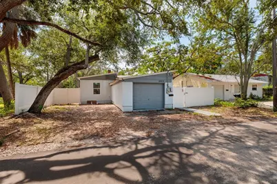 2223 W Harbor Drive S, Saint Petersburg, FL 33705 - Photo 3
